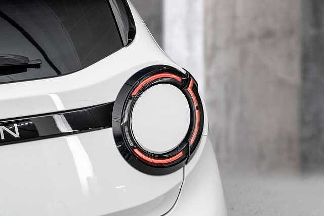 Nissan Micra 52kWh Advance