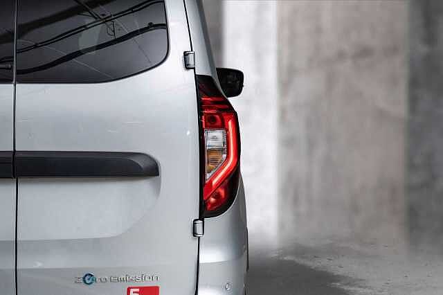 Nissan Townstar EV 45kW 122hk Tekna L1H1