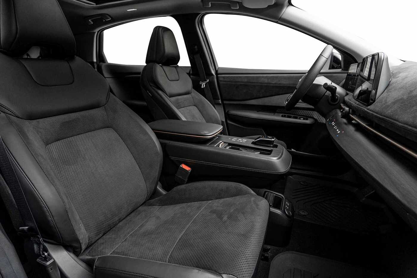 Nissan Ariya e4ORCE Evolve 87kWt 19 Ceramic